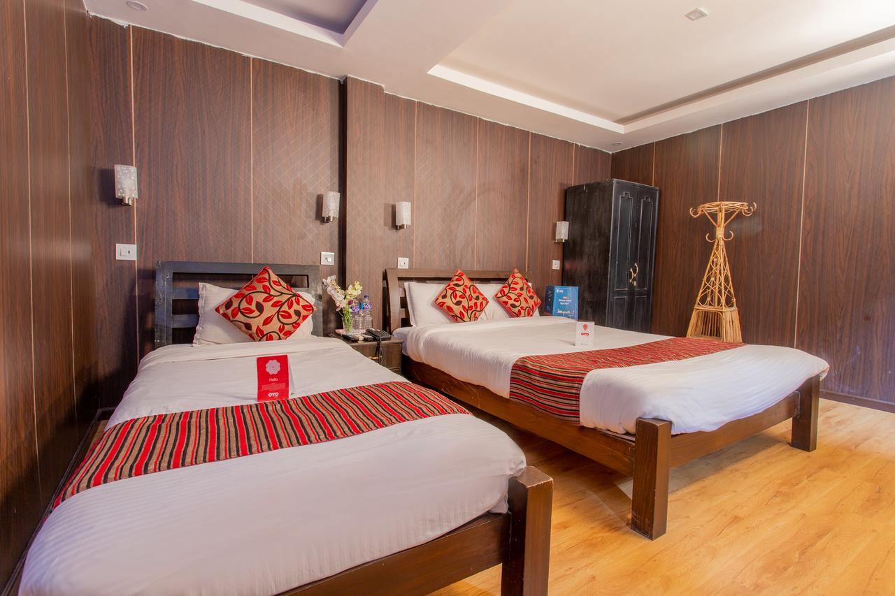 Traveler'S Holiday Inn Kathmandu Exterior photo